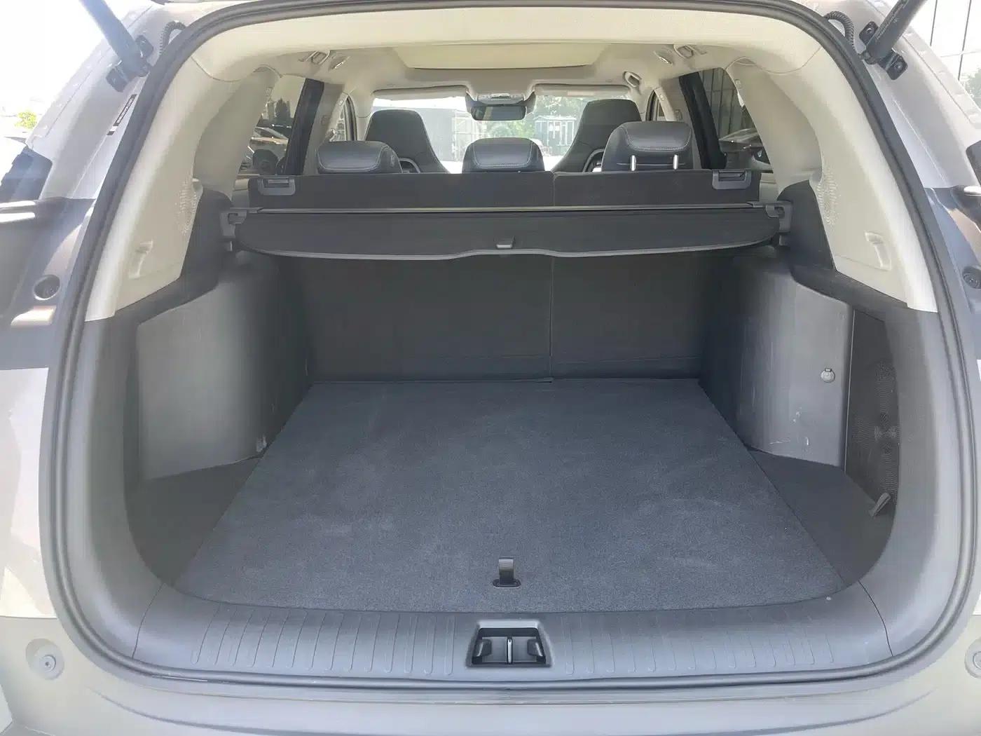 Hiace 07 DM-i 2025 Model 150 Navigator+ Edition — миниатюра 13