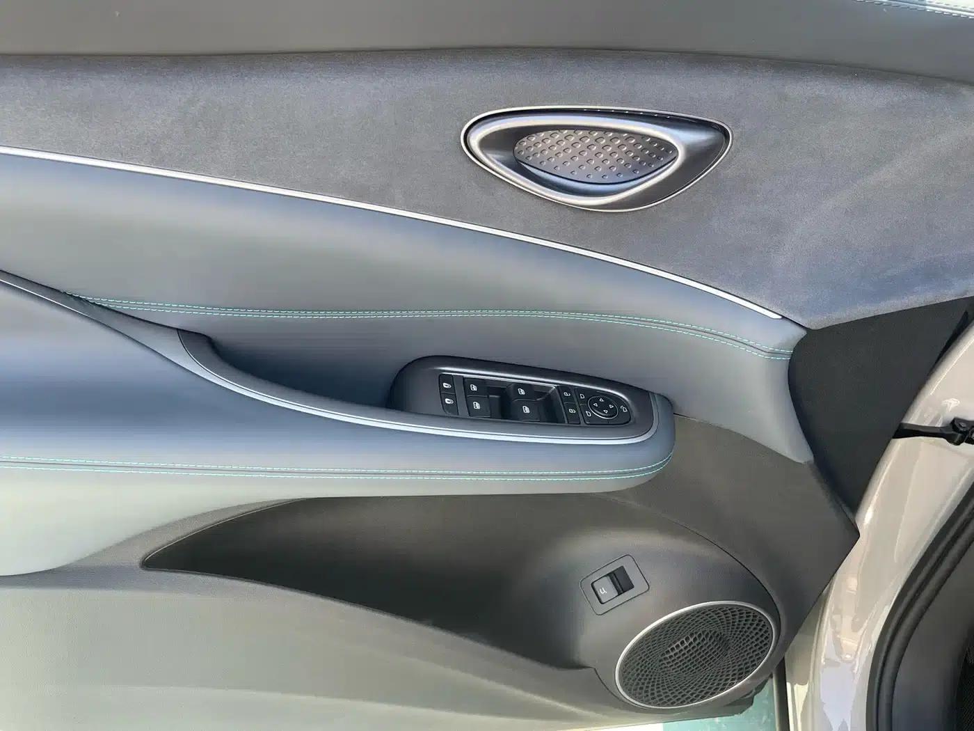 Hiace 07 DM-i 2025 Model 150 Navigator+ Edition — миниатюра 7