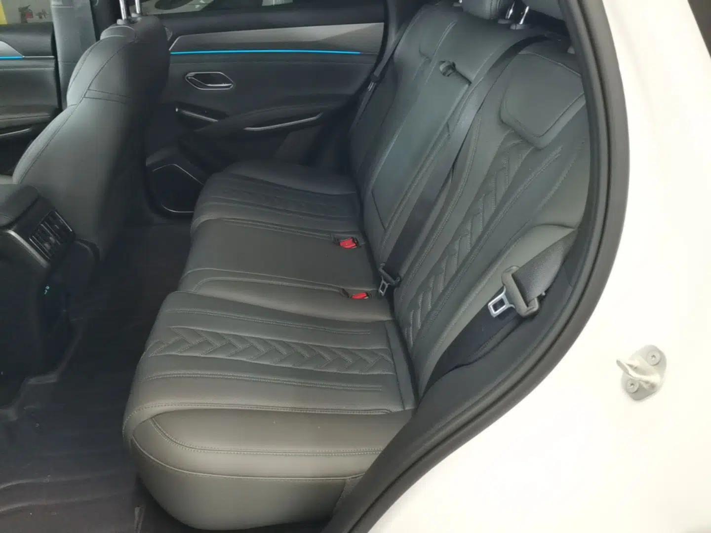 BYD Song L DM-i 2025 Intelligent Driving Version 112 km Beyond-Range Type — миниатюра 20