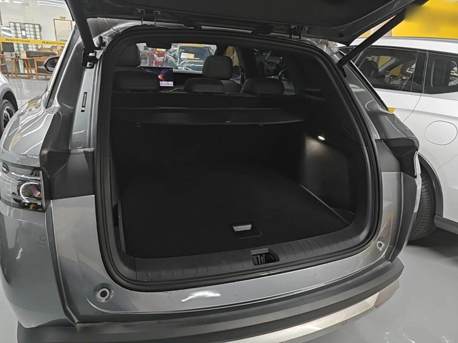 BYD Song L DM-i 2025 Intelligent Driving Version 160 km Beyond-Range Type — миниатюра 27
