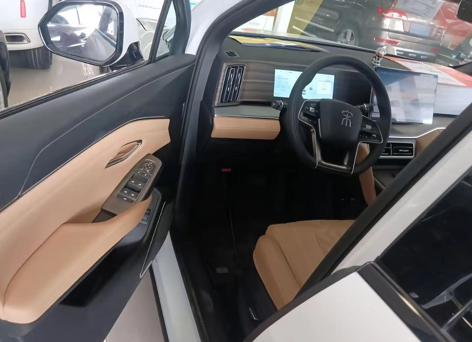 BYD Song L DM-i 2024 112 km Beyond Edition — миниатюра 11