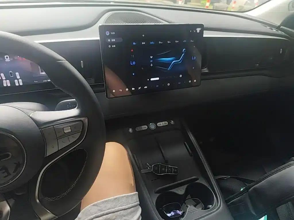 Hiace 05 EV 2025 520KM Smart Navigation Edition — миниатюра 10