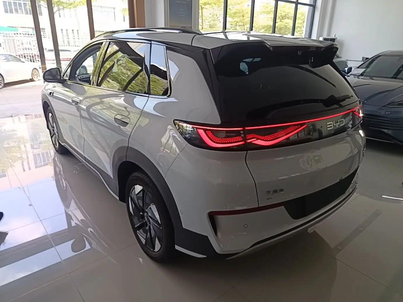 BYD Sealion 05 EV 2025 520 km Flagship SmartDrive Version — миниатюра 4