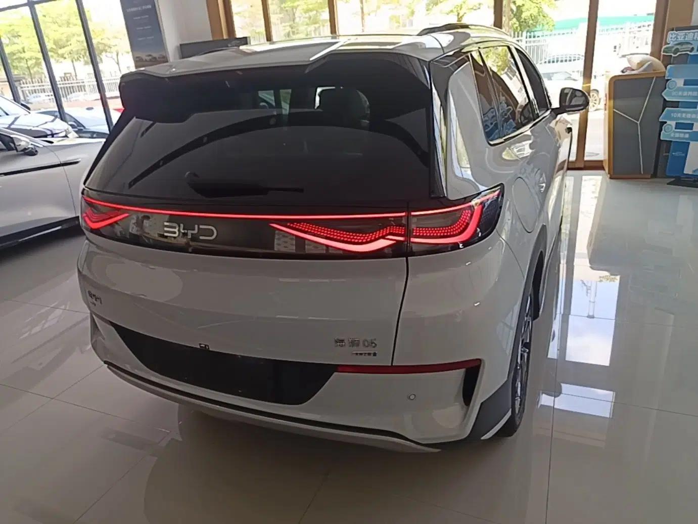 BYD Sealion 05 EV 2025 520 km Flagship SmartDrive Version — миниатюра 5