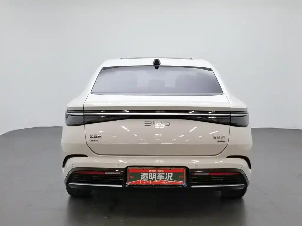 Seal 07 DM-i 2025 Intelligent Driving Edition DM-i 1.5L 125km Luxury Model — миниатюра 4