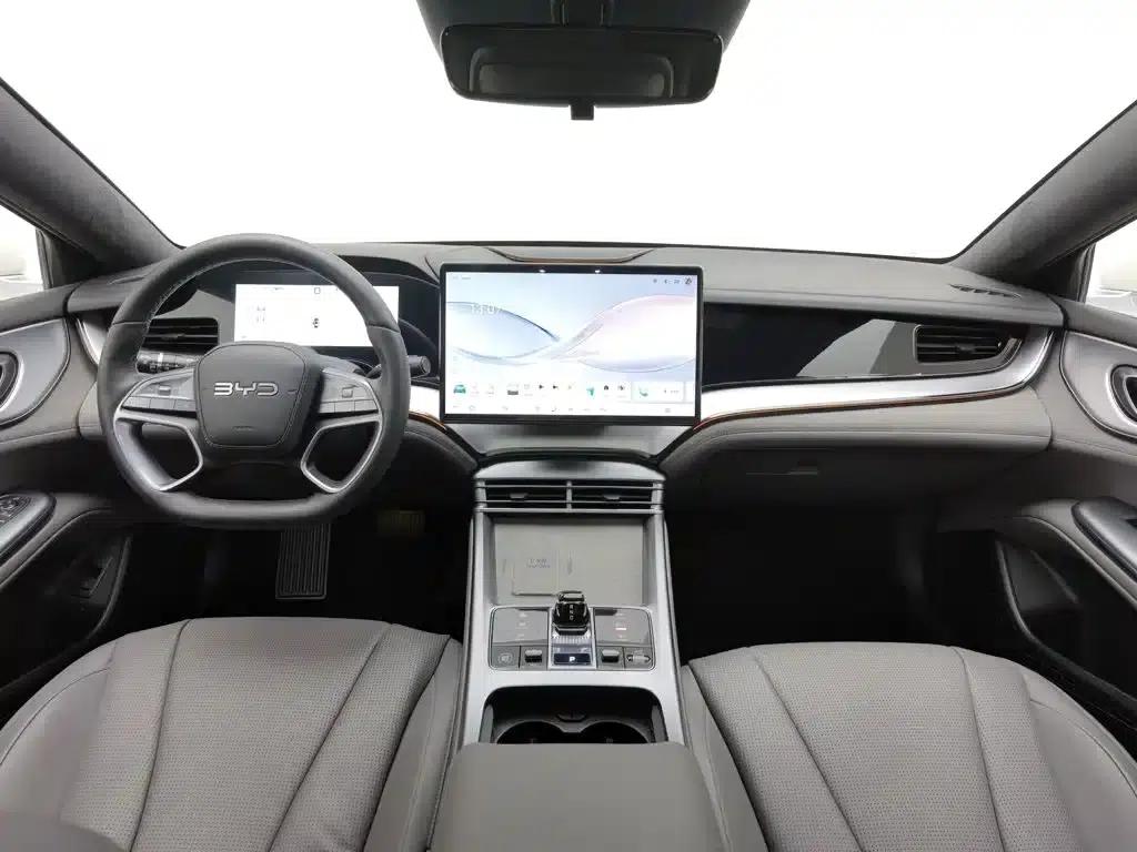 Seal 07 DM-i 2025 Intelligent Driving Edition DM-i 1.5L 125km Luxury Model — миниатюра 5