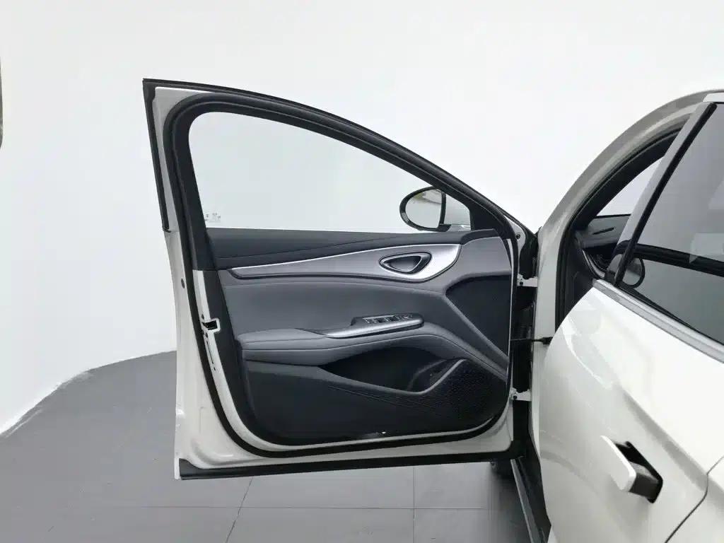 Seal 07 DM-i 2025 Intelligent Driving Edition DM-i 1.5L 125km Luxury Model — миниатюра 8