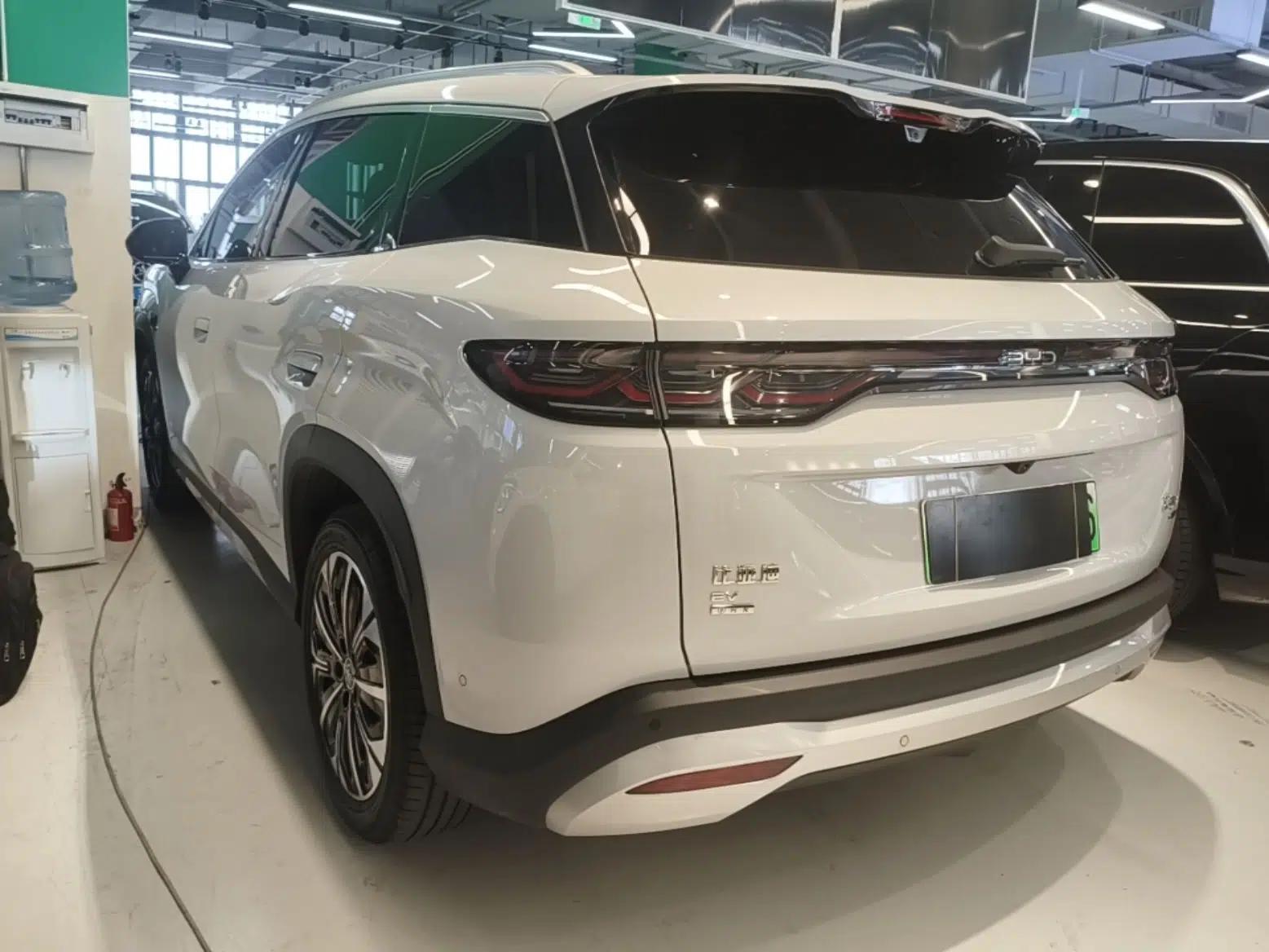 BYD Song Ultra EV 2026 Model 710KM Excellence Version — миниатюра 4