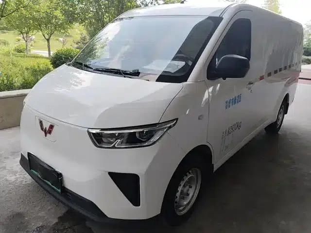 Wuling Yangguang 2024 Model 300km Practical Closed-Window Version 60kW
