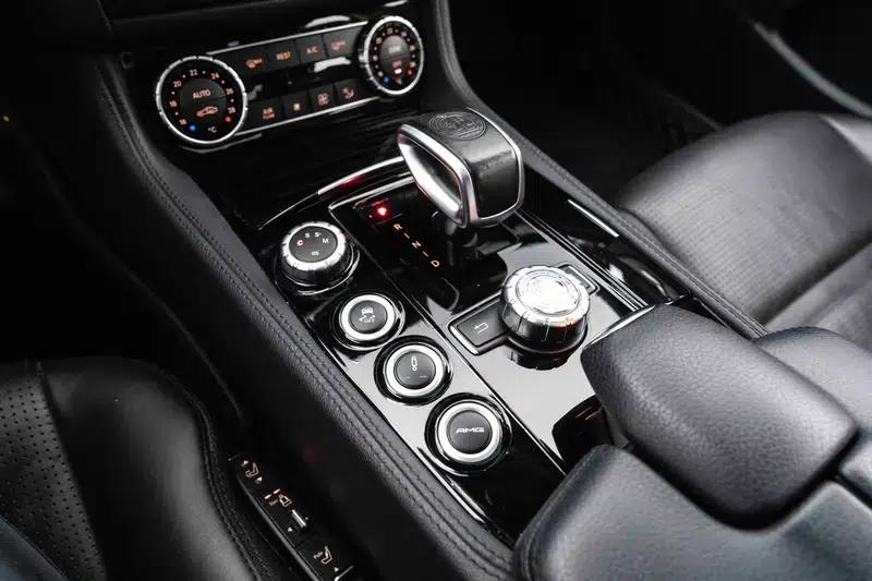 2015 Mercedes-Benz CLS-Class AMG 63 4MATIC — миниатюра 20