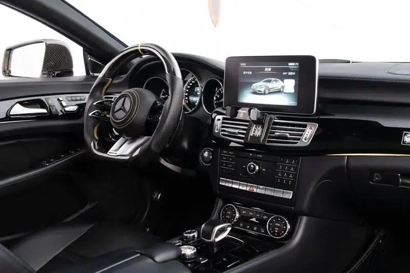 2015 Mercedes-Benz CLS-Class AMG 63 4MATIC — миниатюра 23