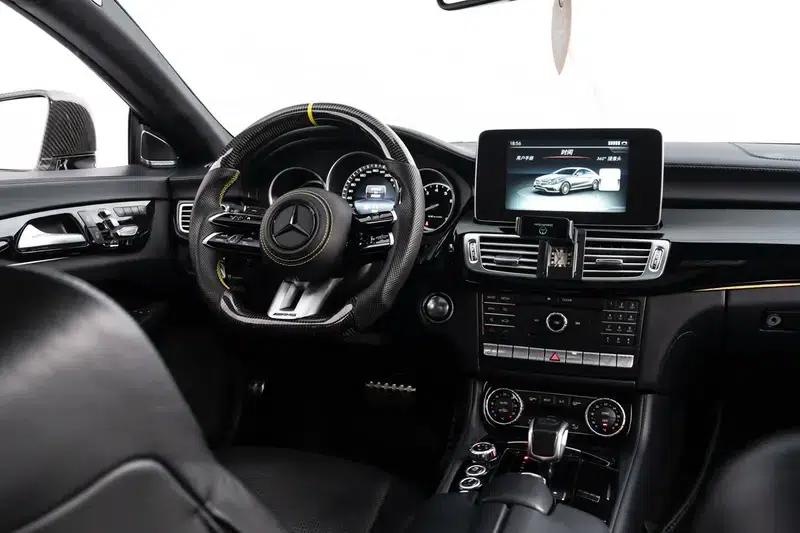 2015 Mercedes-Benz CLS-Class AMG 63 4MATIC — миниатюра 24
