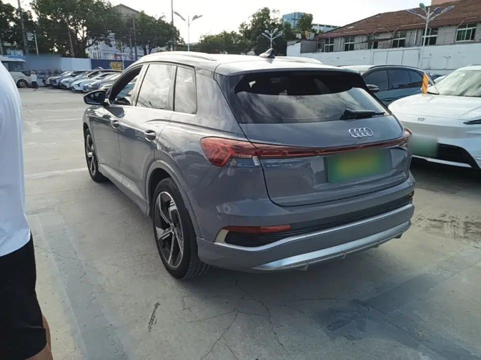 Audi Q4 e-tron 2023 40 e-tron Boundary Edition — миниатюра 4
