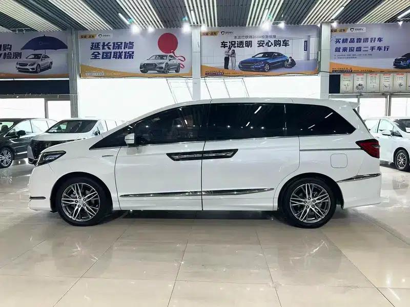 Elysion 2019 2.0L Hybrid Luxury Edition — миниатюра 4