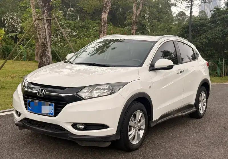 Vezel 2017 1.5L CVT 2WD Comfort Model — миниатюра 1