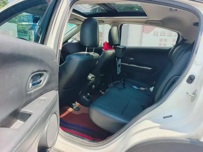Vezel 2022 1.5L CVT Elite Smart Edition — миниатюра 9