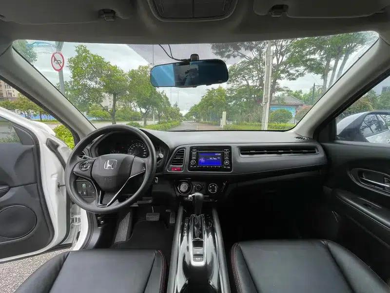 Vezel 2017 1.5L CVT 2WD Comfort Model — миниатюра 7