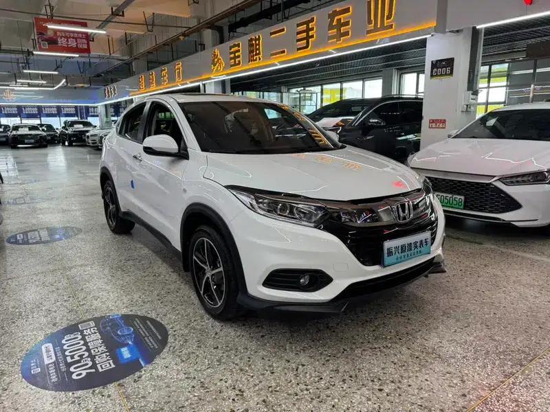 Vezel 2022 1.5L CVT Phantom Night Pioneer Edition — миниатюра 3