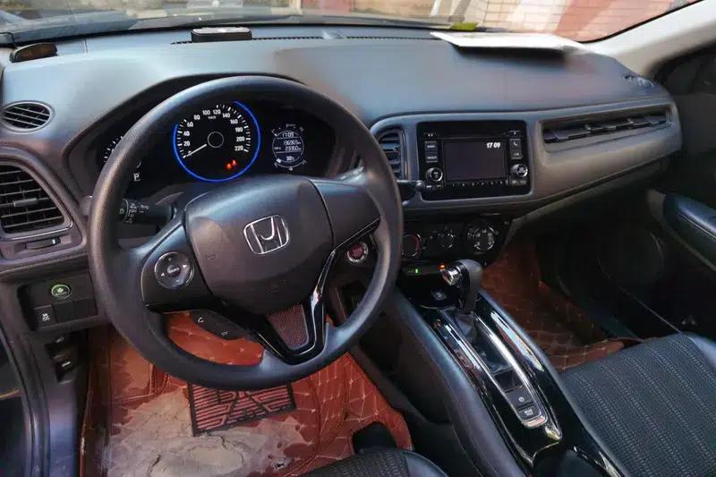 Vezel 2017 1.8L CVT 2WD Pioneer Edition — миниатюра 11