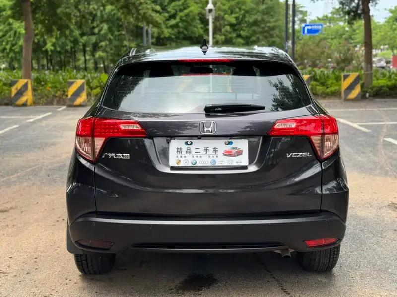 Vezel 2015 1.5L CVT 2WD Comfort Model — миниатюра 5