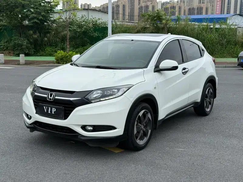 Vezel 2017 1.8L CVT 2WD Pioneer Edition — миниатюра 1