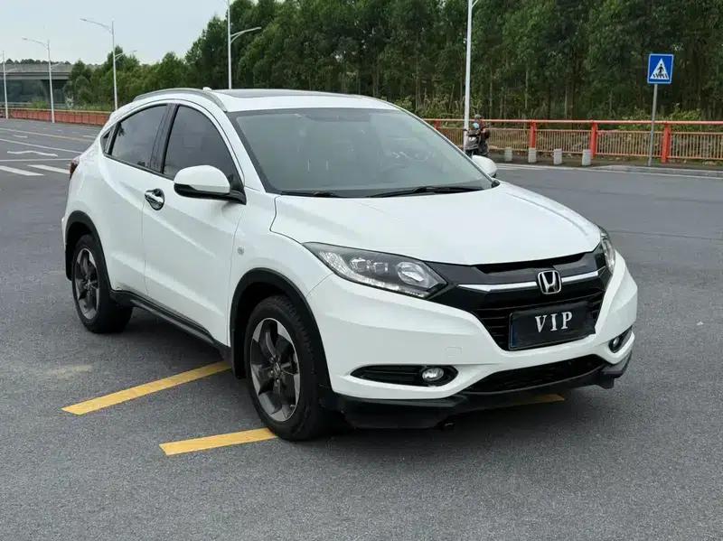 Vezel 2017 1.8L CVT 2WD Pioneer Edition — миниатюра 3