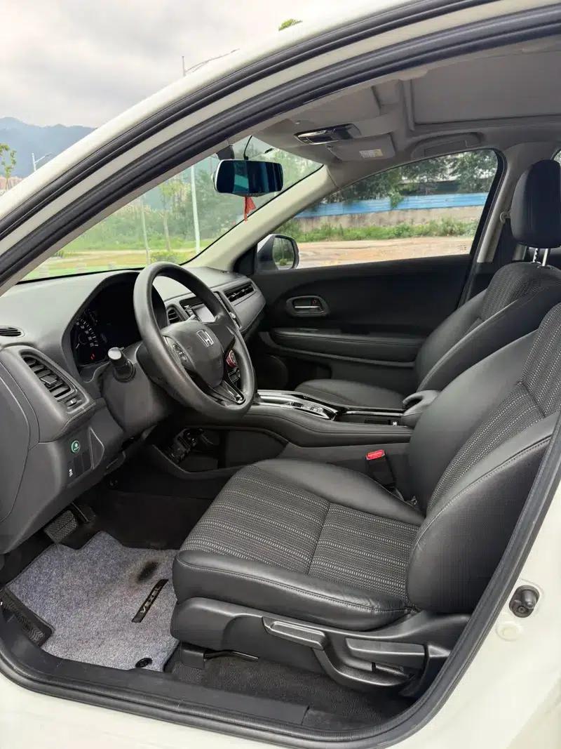 Vezel 2017 1.8L CVT 2WD Pioneer Edition — миниатюра 8
