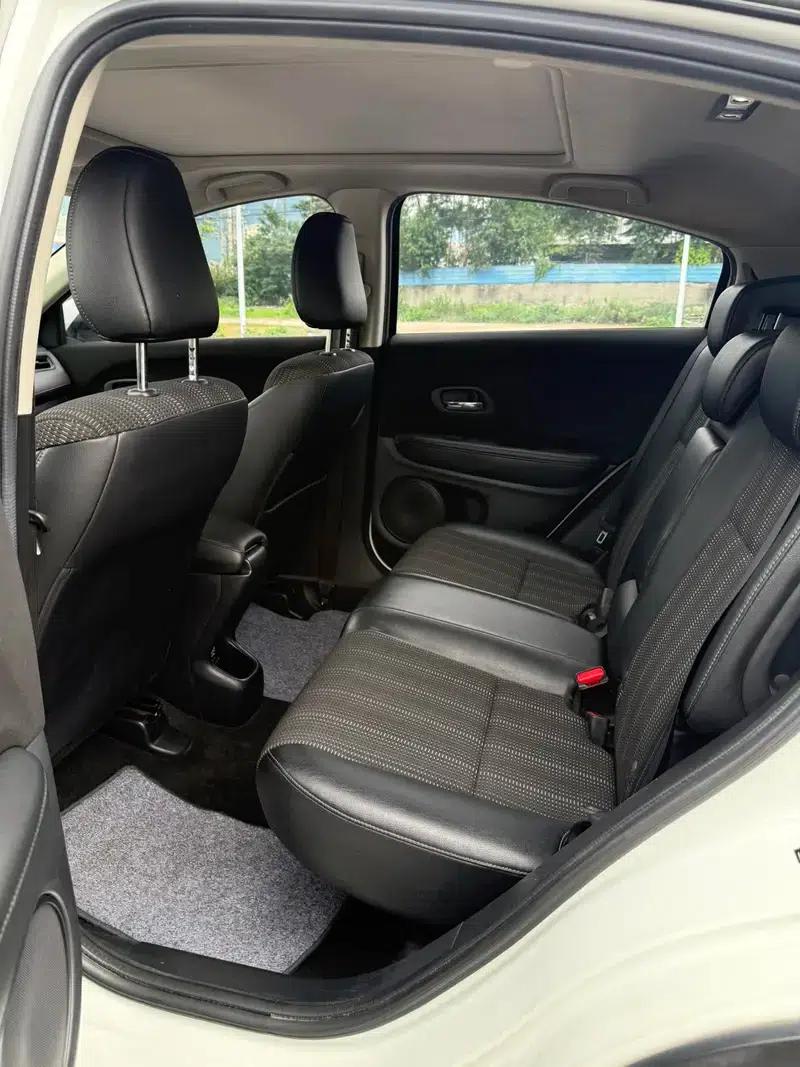 Vezel 2017 1.8L CVT 2WD Pioneer Edition — миниатюра 9