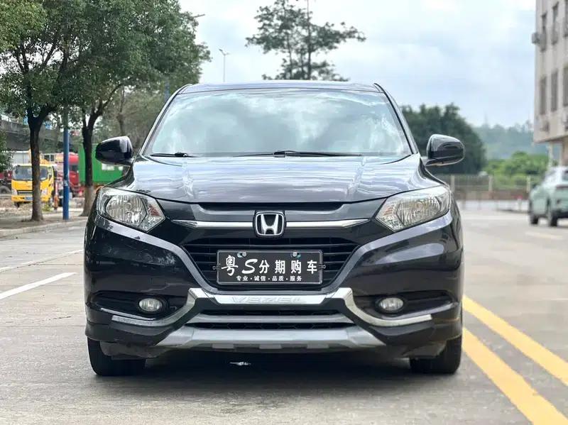 Vezel 2017 1.5L CVT 2WD Comfort Model — миниатюра 2