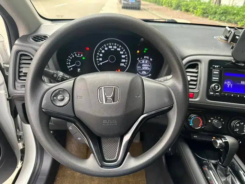 Vezel 2017 1.5L CVT 2WD Comfort Model — миниатюра 12