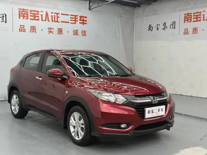 Vezel 2017 1.5L CVT 2WD Comfort Model — миниатюра 3