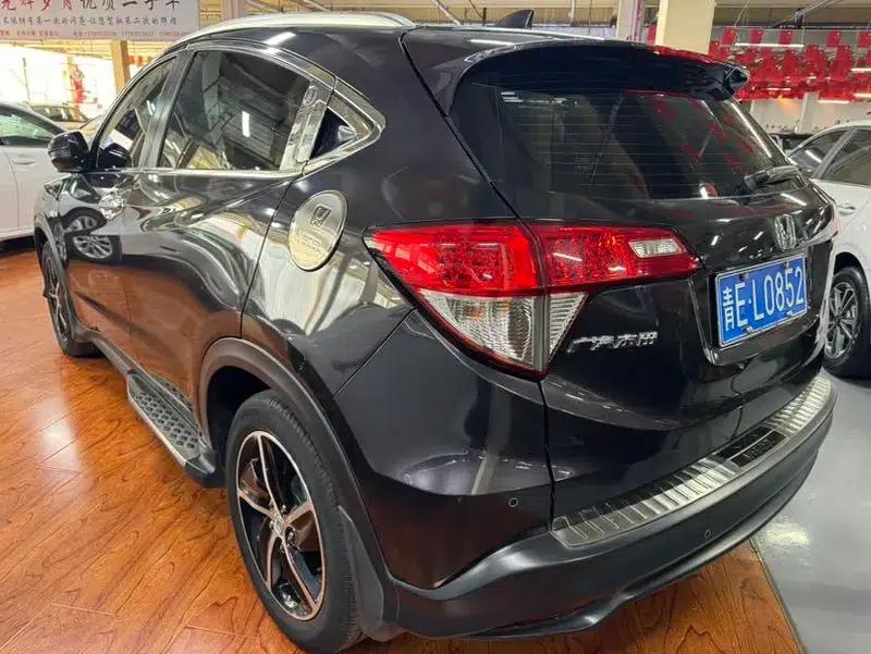 Vezel 2020 1.5L CVT Luxury Edition — миниатюра 4