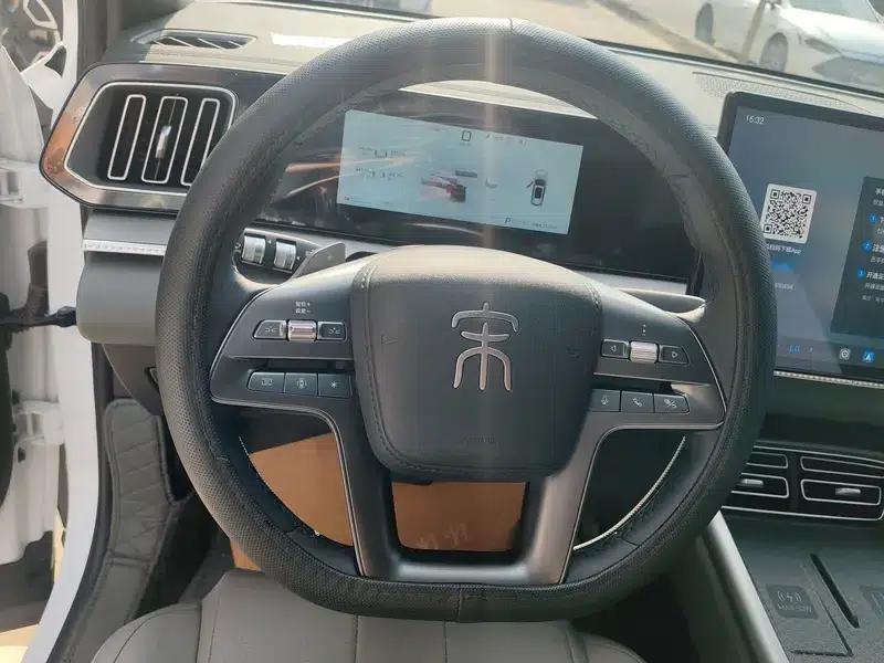 Song Pro DM 2026 DM-i 220KM Superior Edition — миниатюра 13