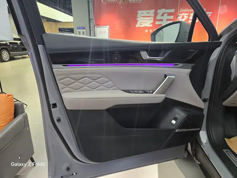 Tang DM 2025 Smart Driving Edition DM-i 115KM Flagship Model — миниатюра 9