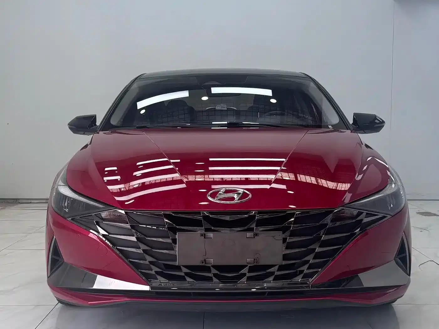 Hyundai Elantra 2022 1.5L CVT LUX Premium Edition — миниатюра 2