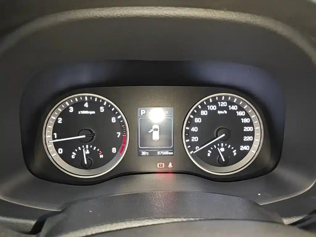 Tucson 2015 1.6T Dual-Clutch Two-Wheel Drive Intelligent Model — миниатюра 12