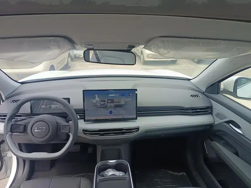 Yueyi 03 2025 Model 565km Enjoy Edition — миниатюра 10