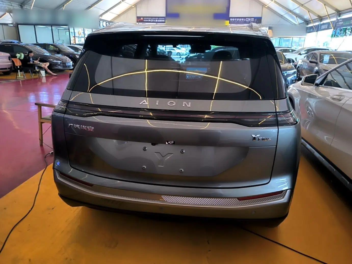 AION Y 2022 Plus 70 Smart Edition — миниатюра 3