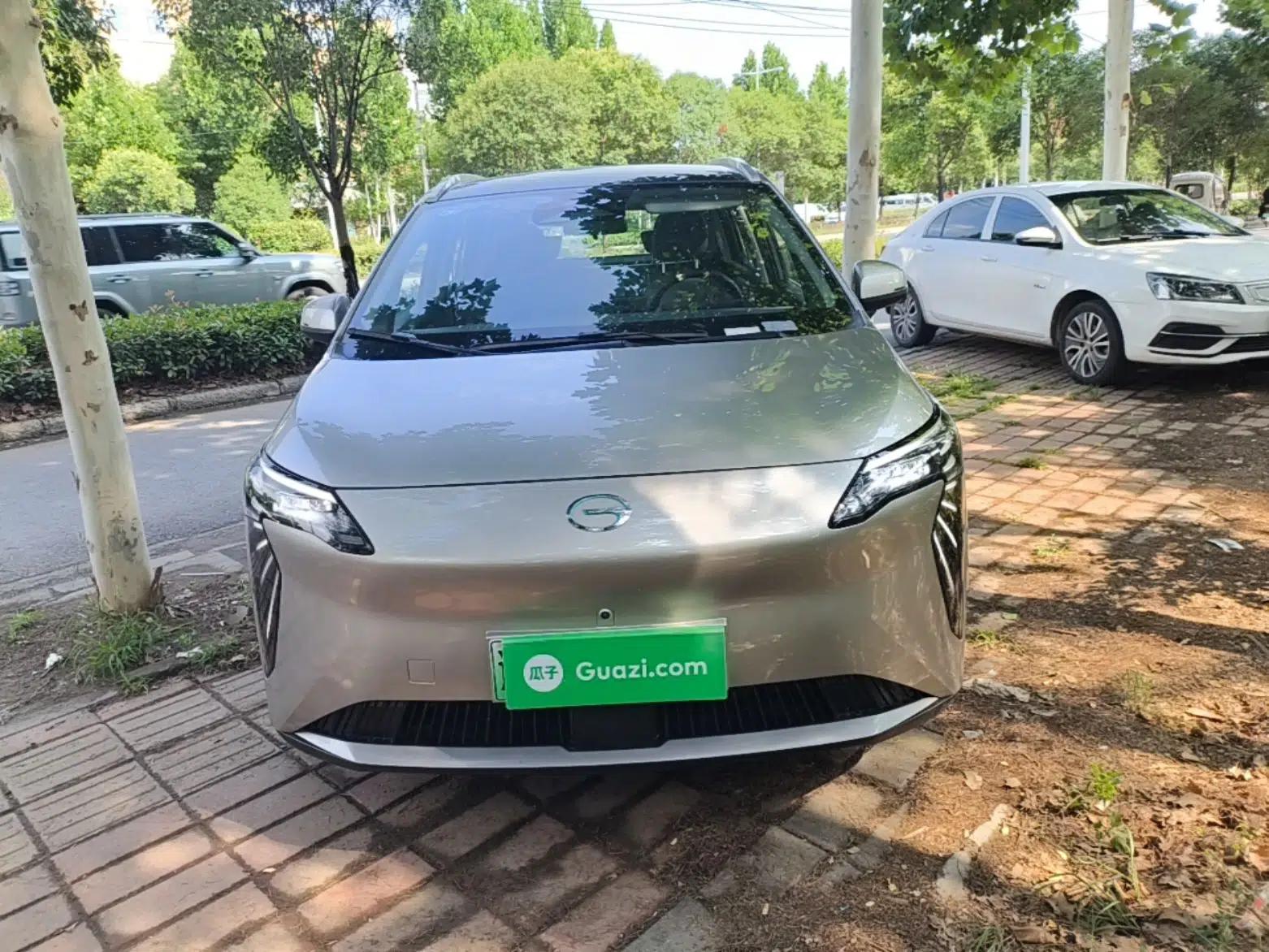 AION Y 2023 Plus 510 Smart Edition — миниатюра 2