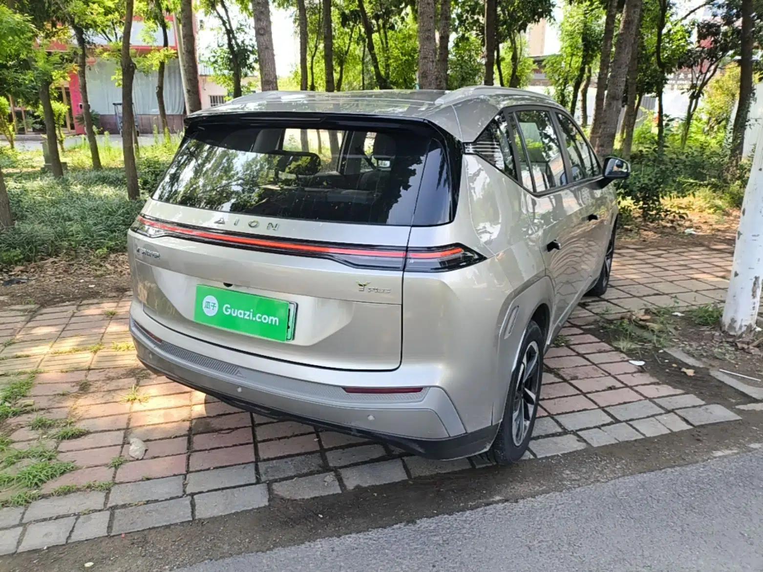 AION Y 2023 Plus 510 Smart Edition — миниатюра 6