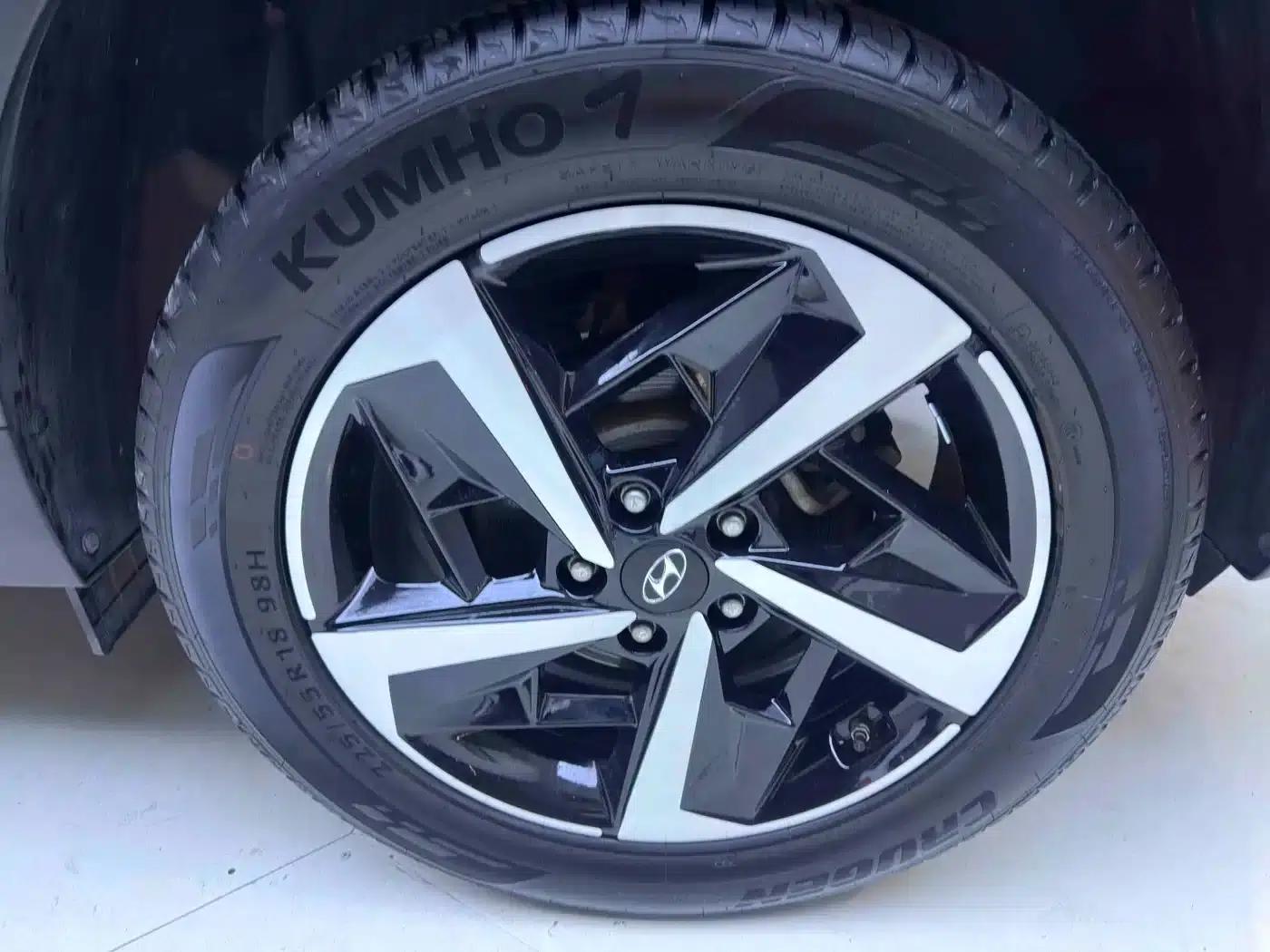Beijing Hyundai ix35 2021 240TGDi DCT 2WD GLS Leading Edition — миниатюра 22