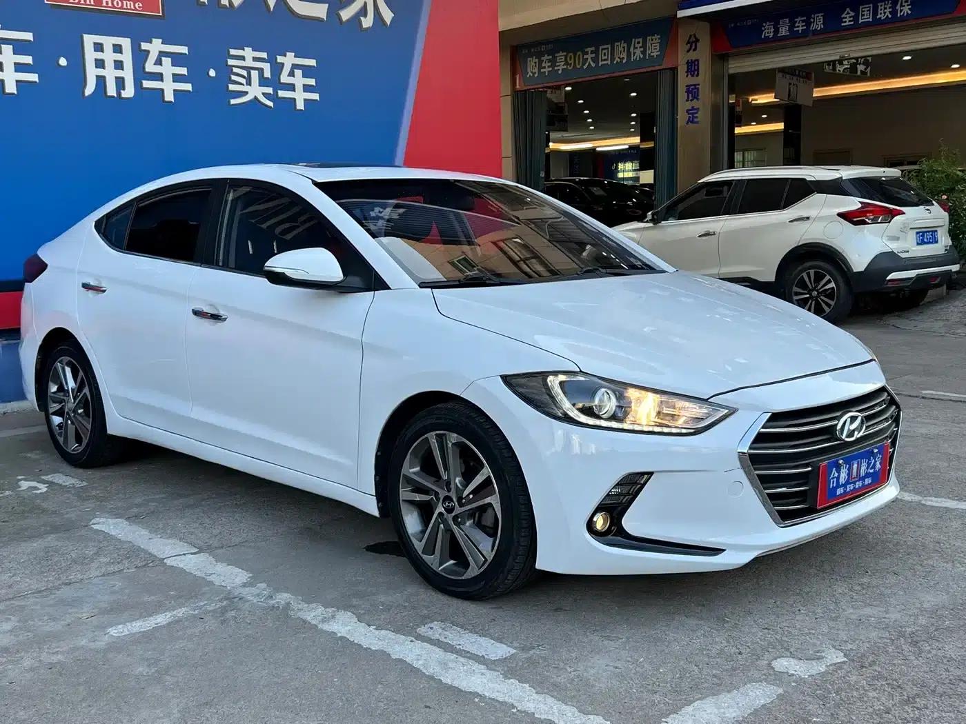Hyundai Elantra 2016 1.6L Automatic Smart Elite Edition — миниатюра 2