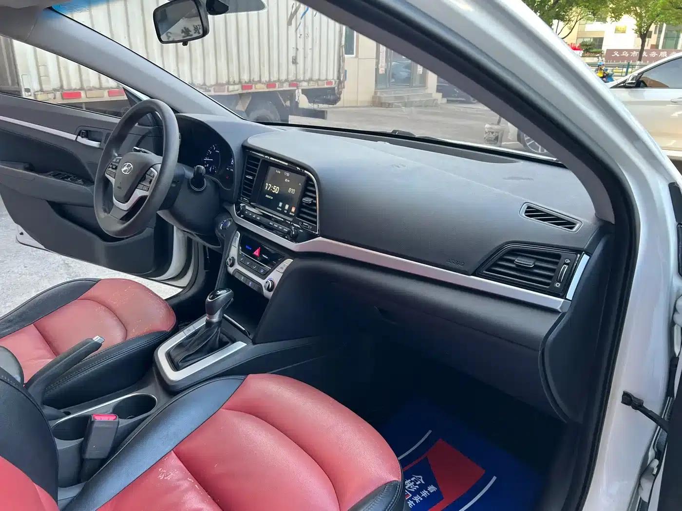 Hyundai Elantra 2016 1.6L Automatic Smart Elite Edition — миниатюра 12