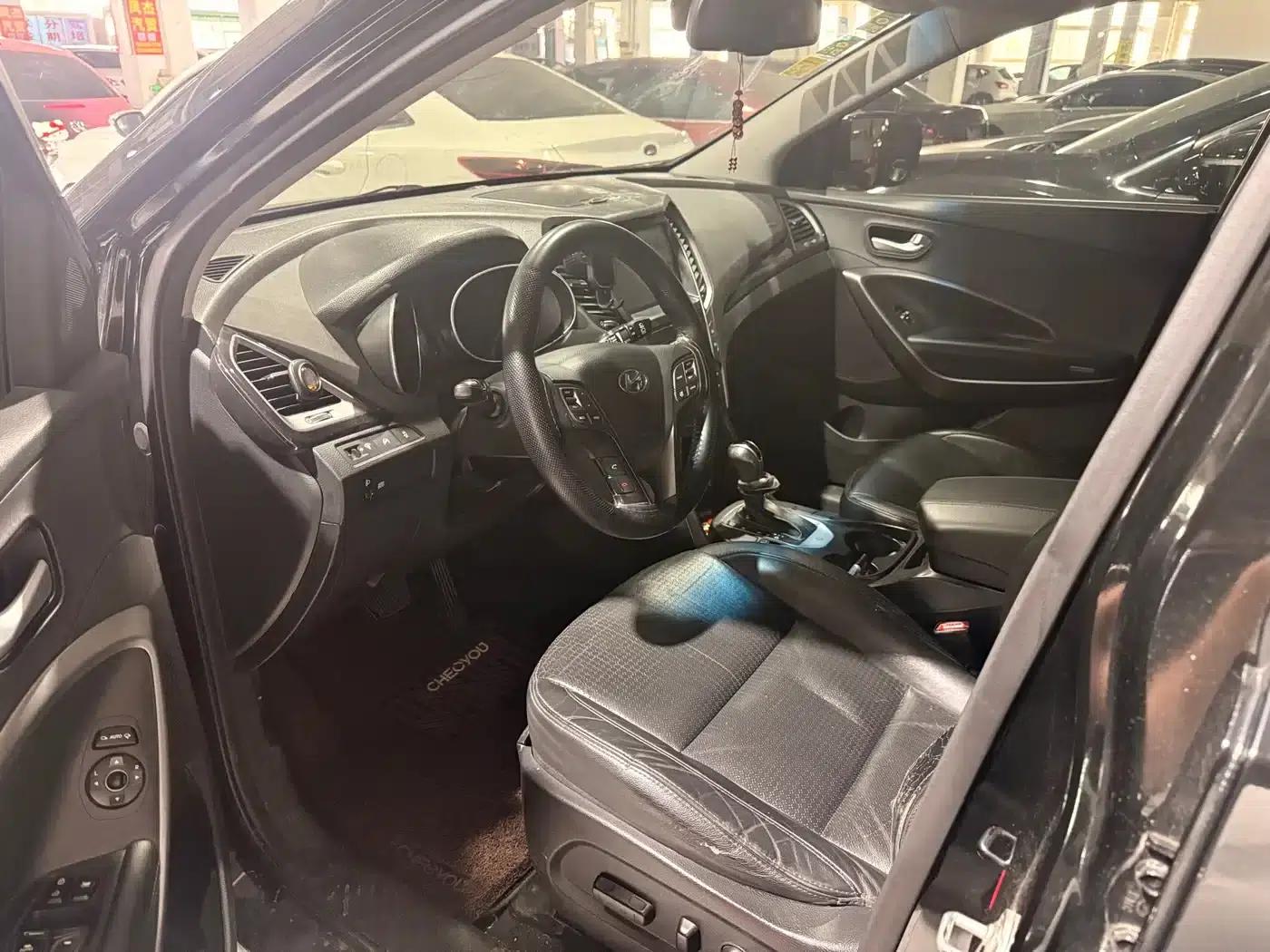 Santa Fe 2013 2.4L Automatic 2WD Smart Edition — миниатюра 3