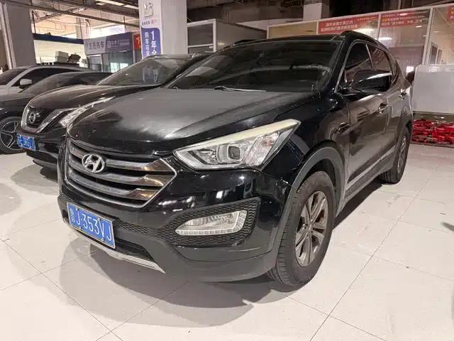 Santa Fe 2013 2.4L Automatic 2WD Smart Edition