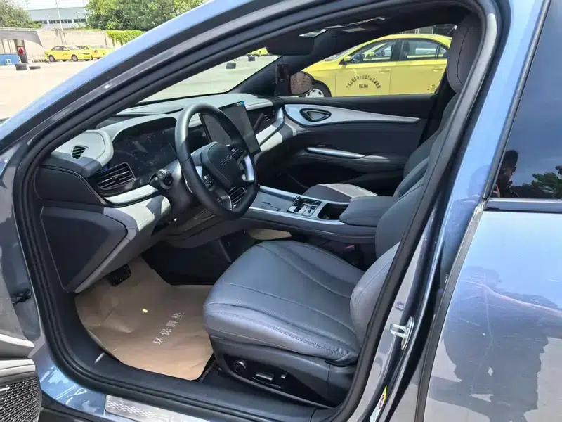 Seal 07DM 2025 Intelligent Driving Edition DM-i 125KM Premium — миниатюра 8