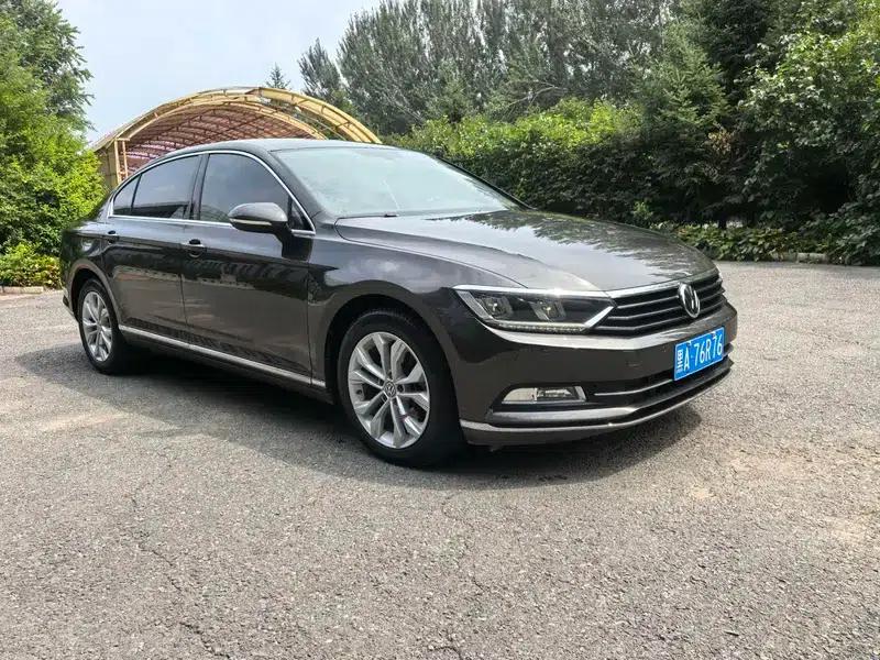 2017 Volkswagen Passat 330TSI DSG Luxury — миниатюра 3
