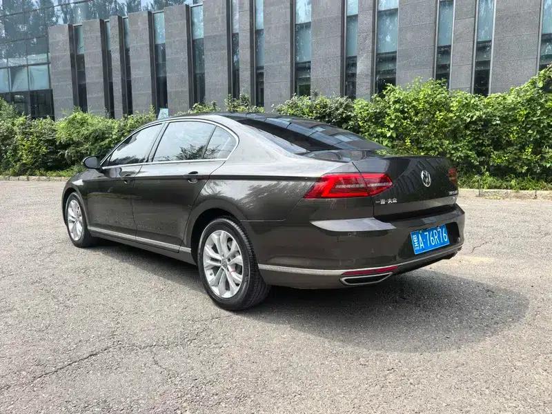 2017 Volkswagen Passat 330TSI DSG Luxury — миниатюра 4