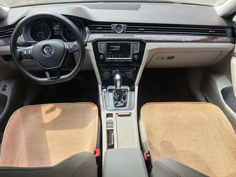 2017 Volkswagen Passat 330TSI DSG Luxury — миниатюра 8