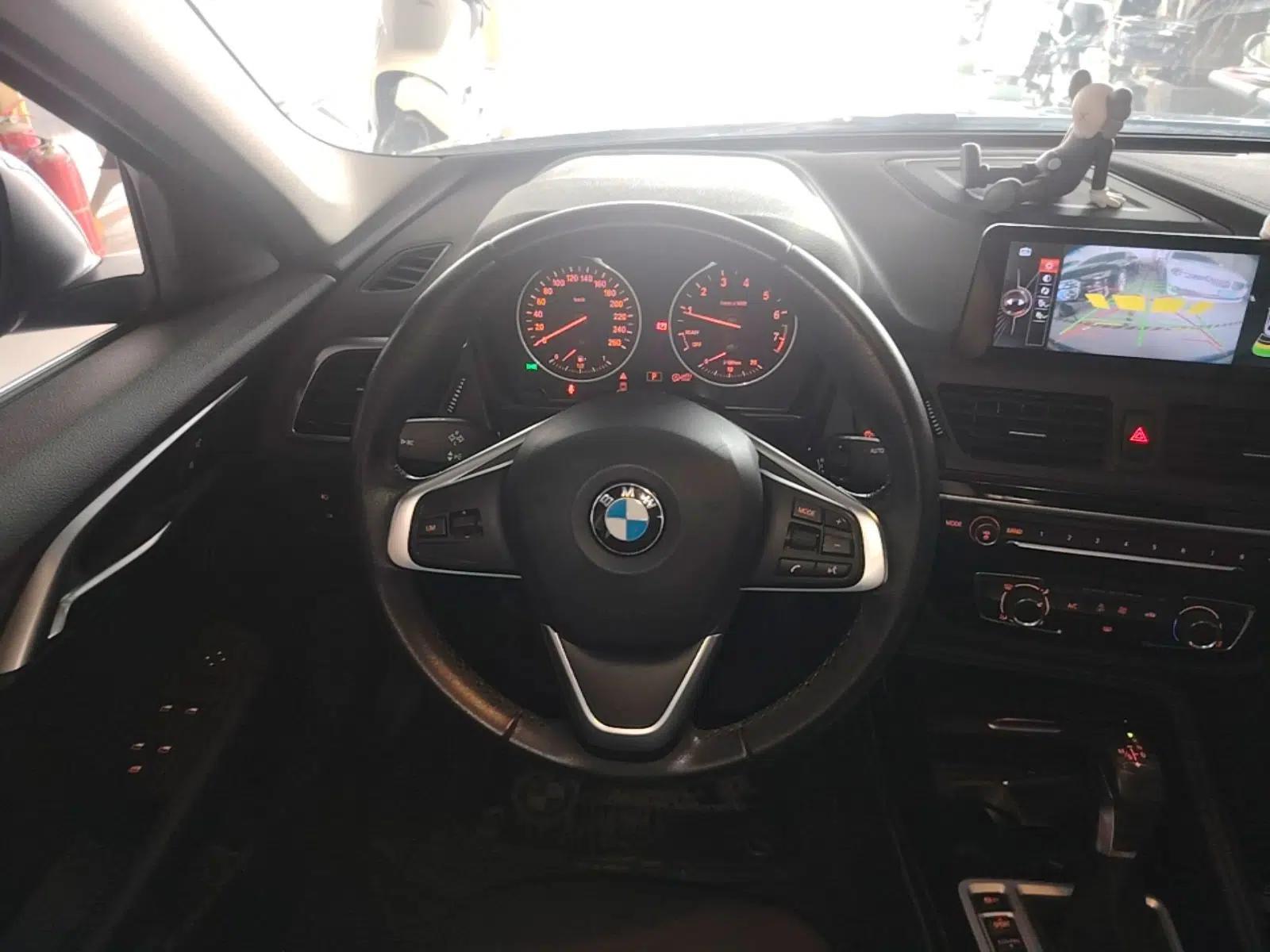BMW 1 Series 2017 118i Sport Edition — миниатюра 13